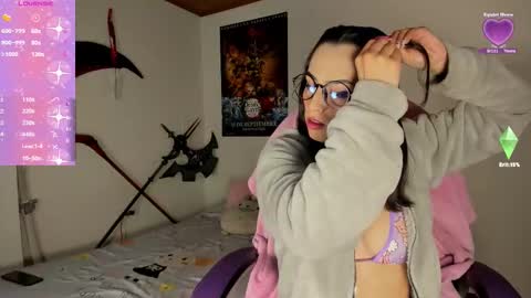 Snapshot of alien_universe chatting on November 2025 10:23:02 PM Aiko Independent Model online show from November 2025 10:23:02 PM