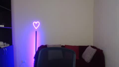 Alika online show from February 2025 12:49:01 PM