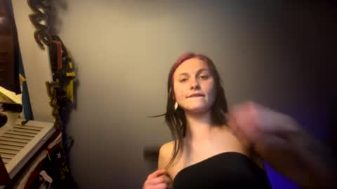 Snapshot of alilsteppa chatting on December 2025 10:10:02 AM alilsteppa online show from December 2025 10:10:02 AM