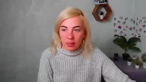 Snapshot of alinafrey_ chatting on October 2025 04:00:02 AM Alina online show from October 2025 04:00:02 AM