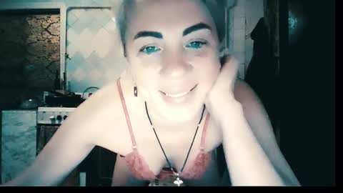 Snapshot of alinafrey_ chatting on November 2025 12:15:02 PM Alina online show from November 2025 12:15:02 PM