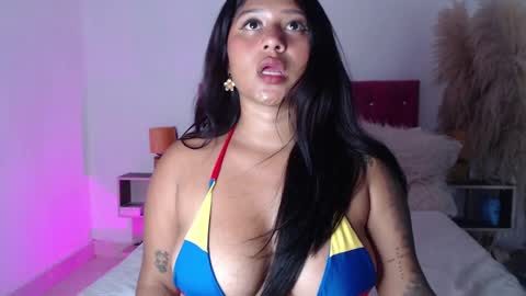 Snapshot of alinakiss_ chatting on January 2025 07:24:02 AM lili online show from January 2025 07:24:02 AM