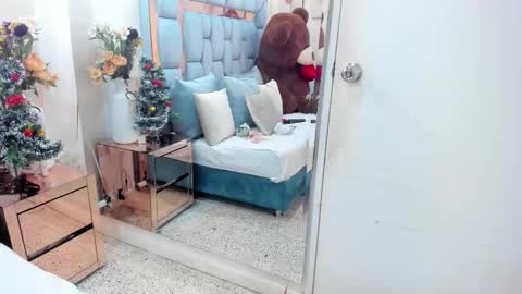 Snapshot of alinamoretz chatting on December 2025 02:50:02 AM alinamoretz online show from December 2025 02:50:02 AM