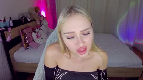 Snapshot of alinaocean chatting on October 2025 09:12:02 PM alinaocean online show from October 2025 09:12:02 PM