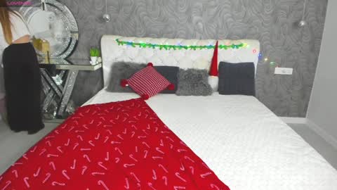 alisa_glamur online show from December 2024 04:31:01 PM