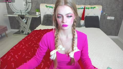 alisa_glamur online show from December 2024 05:33:01 PM