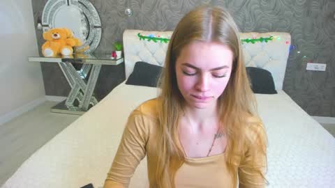 alisa_glamur online show from January 2025 02:30:01 PM