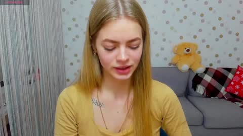 alisa_glamur online show from January 2025 04:00:02 PM