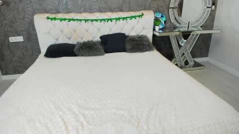alisa_glamur online show from January 2025 04:46:02 PM