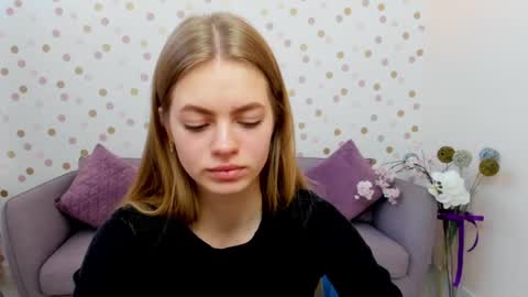 alisa_glamur online show from February 2025 01:06:01 PM