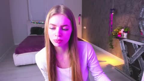 alisa_glamur online show from February 2025 05:17:02 PM
