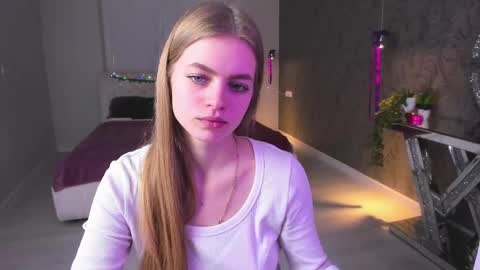 alisa_glamur online show from March 2025 05:05:01 PM