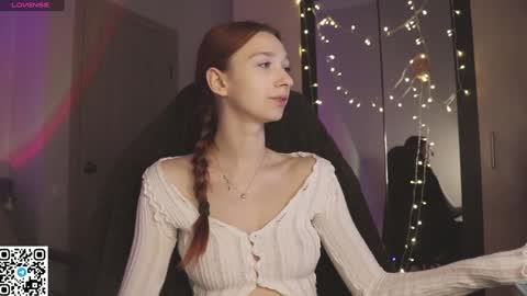 Snapshot of alisaa_01 chatting on January 2025 03:42:01 AM Alice Fansly Alisa01 online show from January 2025 03:42:01 AM