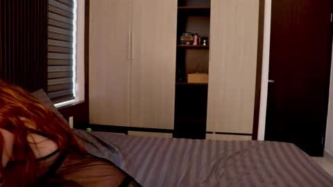 Snapshot of alisaa_01 chatting on September 2025 02:05:01 AM Alice Fansly Alisa01 online show from September 2025 02:05:01 AM