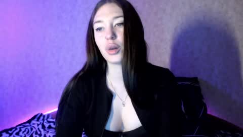 alisaadoll online show from February 2025 04:11:02 PM