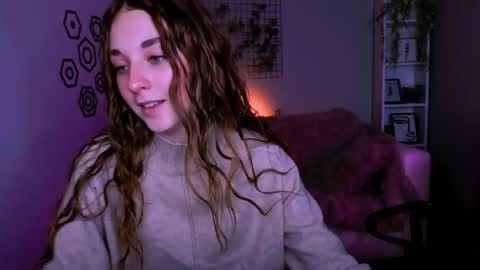 Alisa online show from October 2025 02:39:01 PM