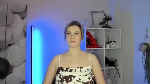 Snapshot of alisalady24 chatting on November 2025 07:08:01 AM AlisaLady24 online show from November 2025 07:08:01 AM