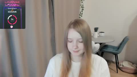 Snapshot of alisha_ley chatting on September 2025 08:31:02 PM Alya online show from September 2025 08:31:02 PM