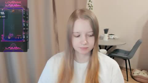 Alya online show from October 2025 11:49:01 PM