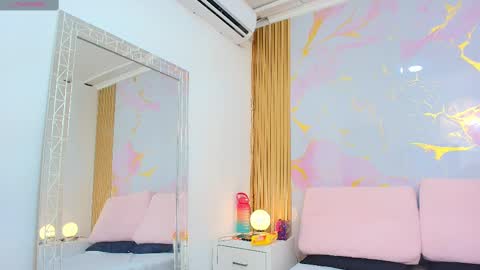 Alisha online show from November 2025 12:04:02 PM