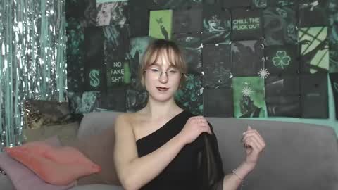 Snapshot of alishakelly chatting on October 2025 05:52:01 AM alishakelly online show from October 2025 05:52:01 AM