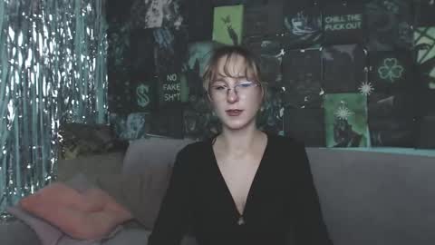 Snapshot of alishakelly chatting on November 2025 02:08:02 PM alishakelly online show from November 2025 02:08:02 PM