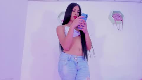 Snapshot of alisiacollinsss chatting on December 2024 03:36:02 PM Alisia online show from December 2024 03:36:02 PM