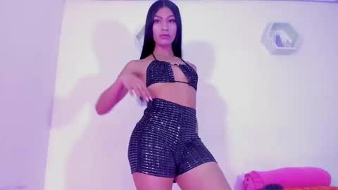 Snapshot of alisiacollinsss chatting on December 2024 03:24:02 PM Alisia online show from December 2024 03:24:02 PM