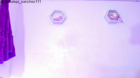 Snapshot of alisiacollinsss chatting on February 2025 03:19:01 PM Alisia online show from February 2025 03:19:01 PM