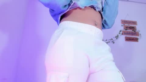 Snapshot of alisiacollinsss chatting on October 2025 03:38:02 AM Alisia online show from October 2025 03:38:02 AM