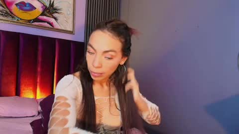 Snapshot of alison_bonnet chatting on October 2025 10:21:02 PM Alison Bonnet online show from October 2025 10:21:02 PM