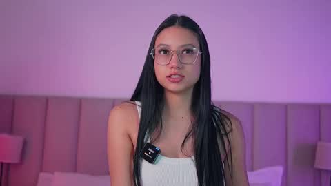 Snapshot of alison_miller9 chatting on September 2025 04:17:02 AM Alison online show from September 2025 04:17:02 AM