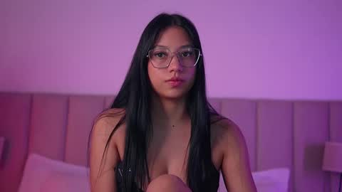 Snapshot of alison_miller9 chatting on October 2025 01:44:02 AM Alison online show from October 2025 01:44:02 AM