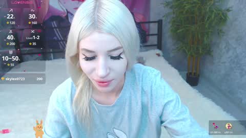 Snapshot of alison_moonlight chatting on December 2024 04:51:02 AM Alison online show from December 2024 04:51:02 AM