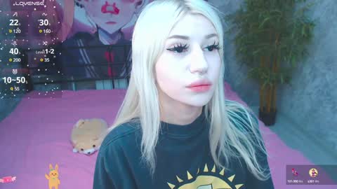 Snapshot of alison_moonlight chatting on December 2024 11:43:02 AM Alison online show from December 2024 11:43:02 AM