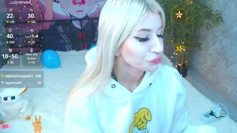 Snapshot of alison_moonlight chatting on December 2024 02:35:02 AM Alison online show from December 2024 02:35:02 AM