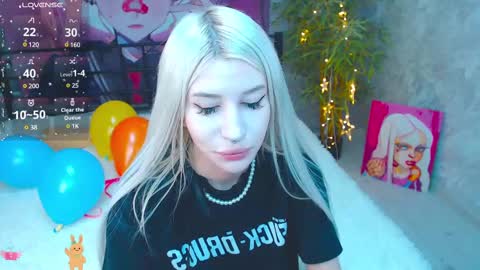 Snapshot of alison_moonlight chatting on February 2025 02:26:02 AM Alison online show from February 2025 02:26:02 AM