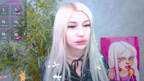 Snapshot of alison_moonlight chatting on March 2025 02:39:02 AM Alison online show from March 2025 02:39:02 AM