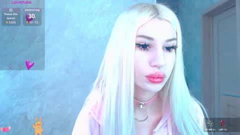 Snapshot of alison_moonlight chatting on October 2025 09:01:01 PM Alison online show from October 2025 09:01:01 PM