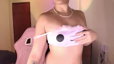 Snapshot of alissa_grey2 chatting on November 2025 09:20:02 AM Alissa online show from November 2025 09:20:02 AM