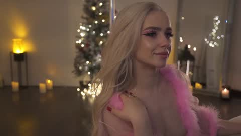 Alissa online show from December 2024 09:11:02 PM