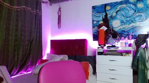 Snapshot of alissesallie_ chatting on October 2025 02:08:02 AM alissesallie_ online show from October 2025 02:08:02 AM