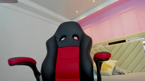 ALISSON online show from November 2025 12:18:02 PM