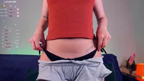 Snapshot of alivialovely chatting on October 2025 09:28:02 AM Alivia online show from October 2025 09:28:02 AM