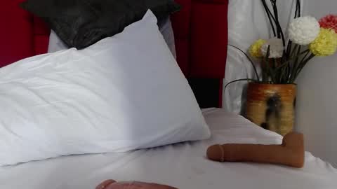 Alix online show from March 2025 11:27:02 PM