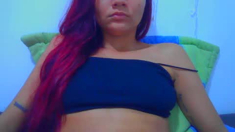 alixxe_ online show from October 2025 12:56:02 PM