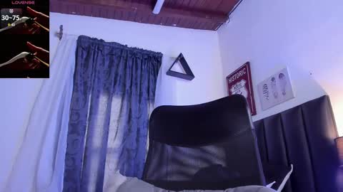 Snapshot of alizon_ chatting on February 2025 08:31:01 PM Andrea online show from February 2025 08:31:01 PM