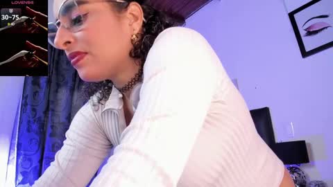 Snapshot of alizon_ chatting on February 2025 08:50:01 PM Andrea online show from February 2025 08:50:01 PM