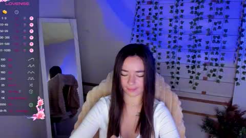 Snapshot of allana_dream chatting on September 2025 06:46:02 AM Allana online show from September 2025 06:46:02 AM