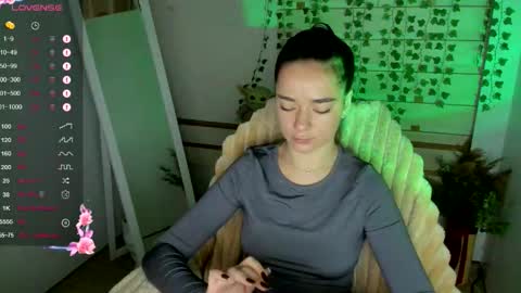 Snapshot of allana_dream chatting on September 2025 06:48:02 AM Allana online show from September 2025 06:48:02 AM